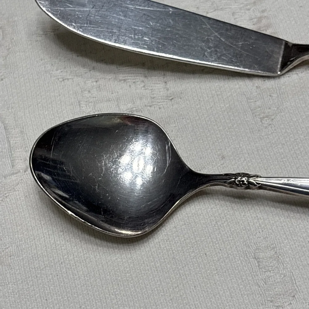 1965 GARLAND 1847 Rogers Bros IS Sugar Spoon Butter Knife Silver Plate Flatware